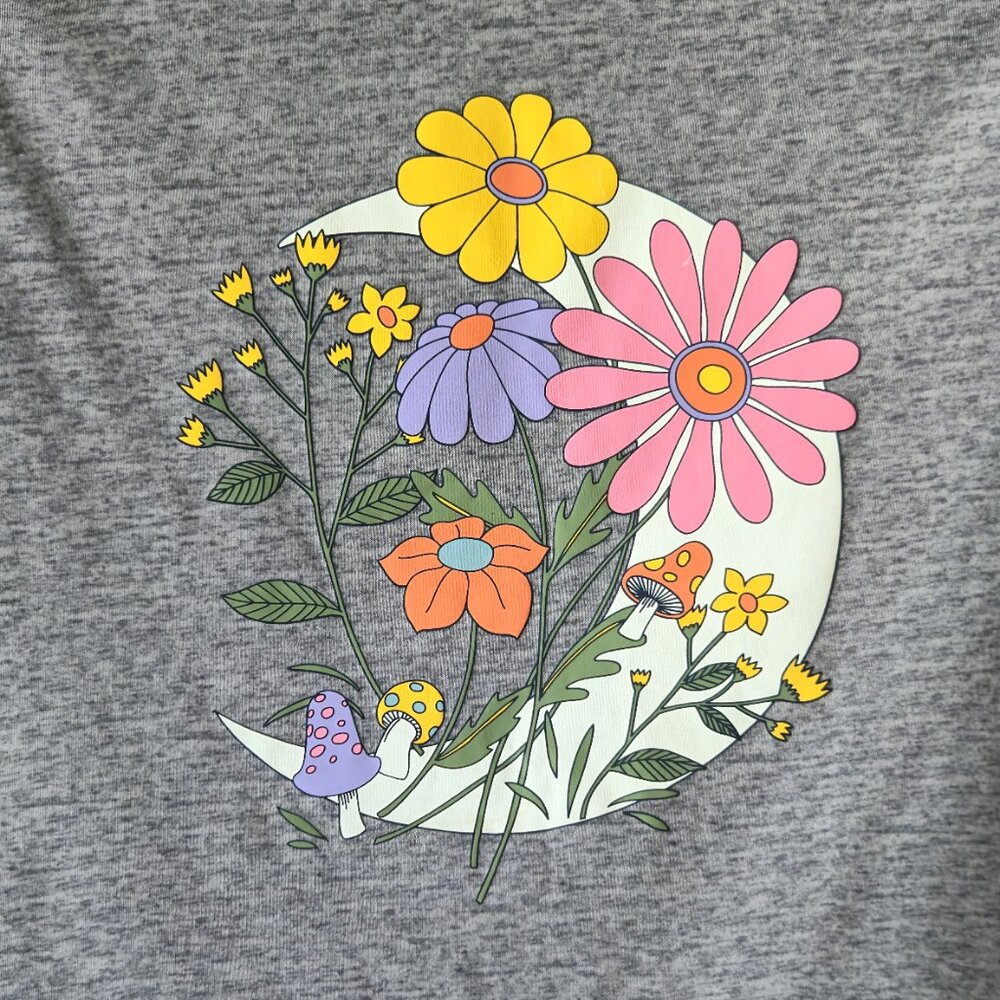 Old Navy Girls Moon & Flowers Graphic Sleep Tee | Size (6-7) - Picture 4 of 7